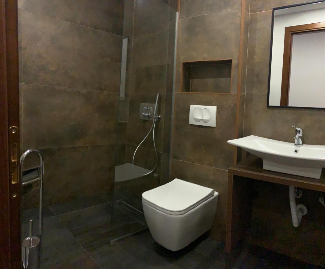 Vladimir Estate Hotel Gjirokaster Luaran gambar