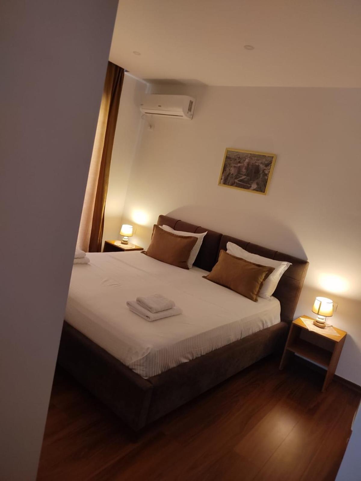 Vladimir Estate Hotel Gjirokaster Luaran gambar