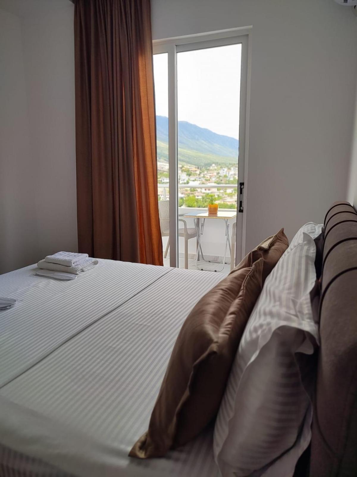 Vladimir Estate Hotel Gjirokaster Luaran gambar