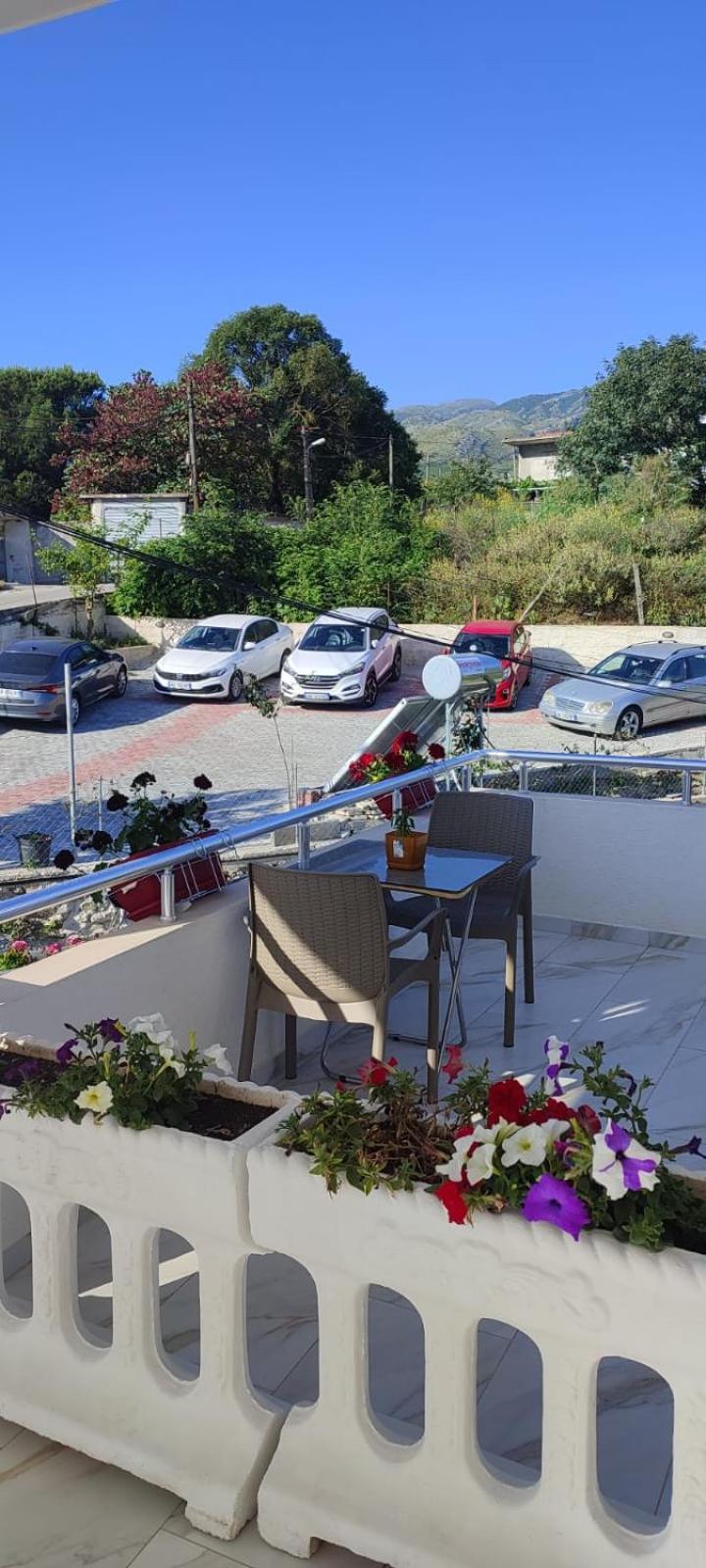 Vladimir Estate Hotel Gjirokaster Luaran gambar